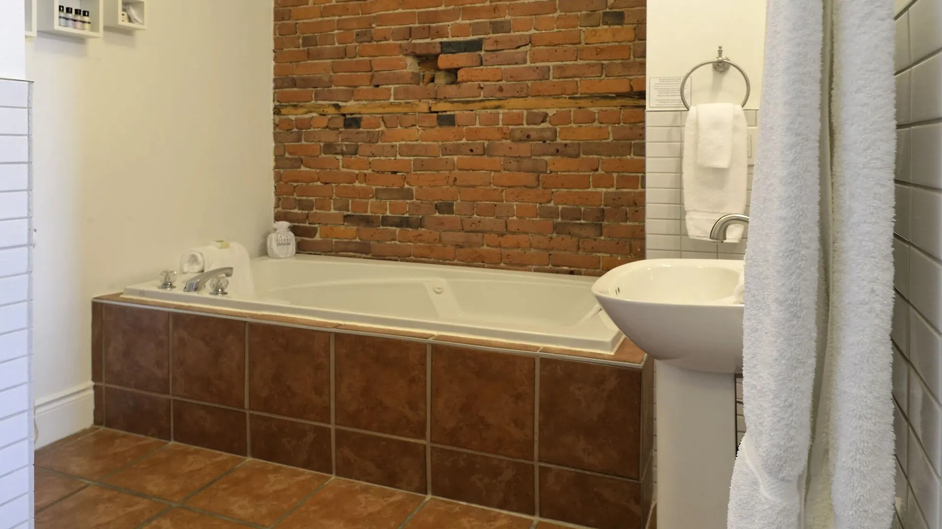 Auberge Saint-Pierre Quebec City Hotel
