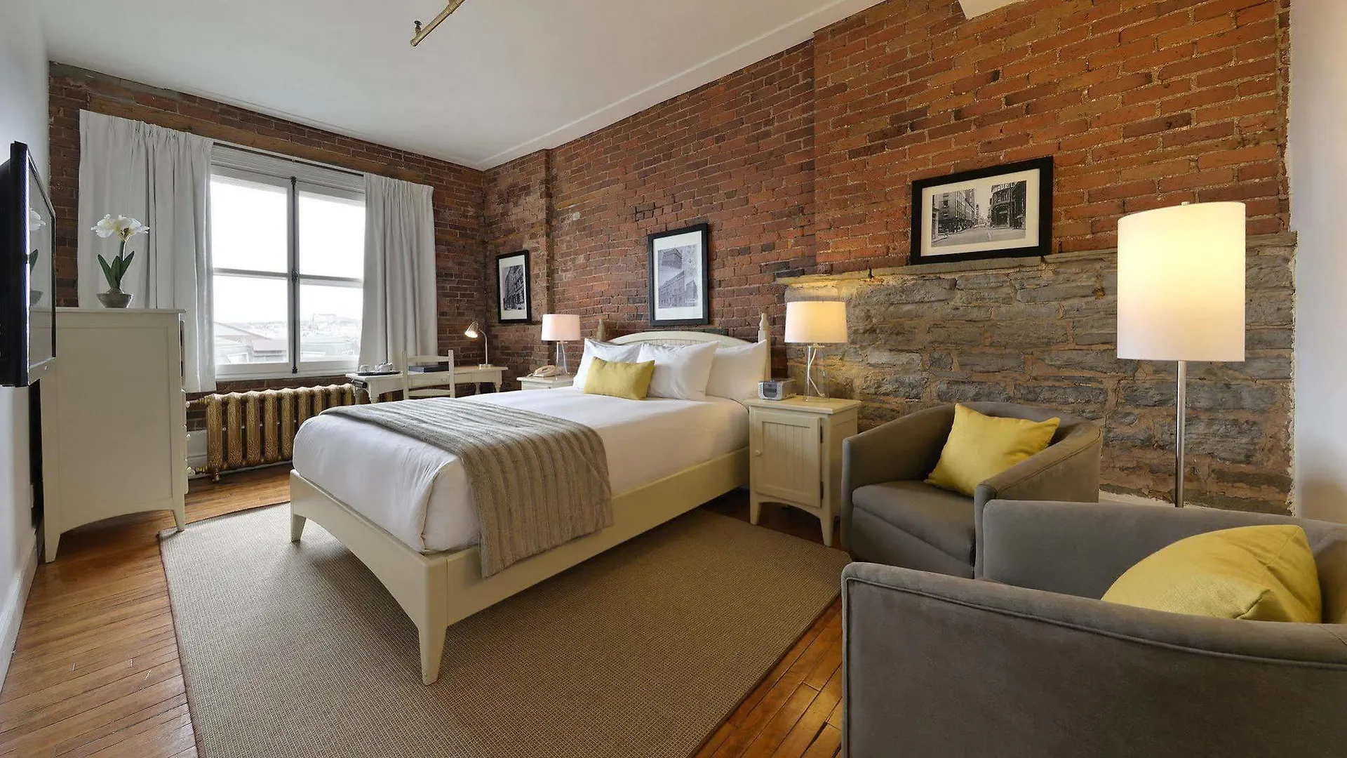 **** Hotel Auberge Saint-Pierre Quebec City Canada